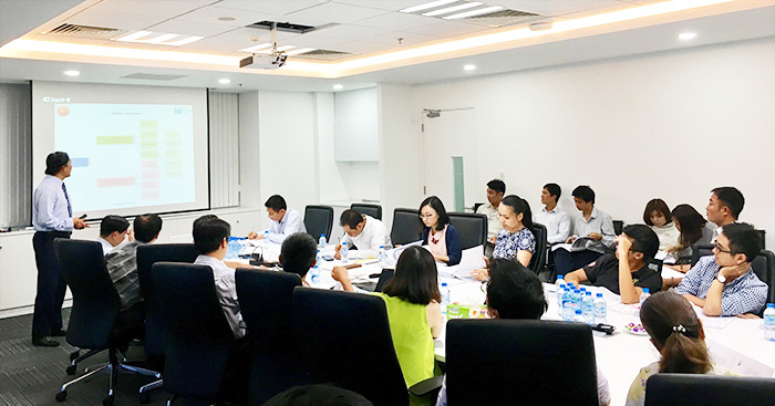 Các Anh/Chị học viên FMIT® tham gia khóa học Quản lý dự án chuẩn quốc tế PMI® tại công ty Bản Việt.